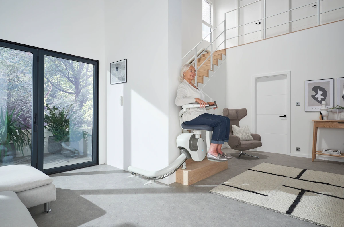 Flow X stair lift moving position 1
