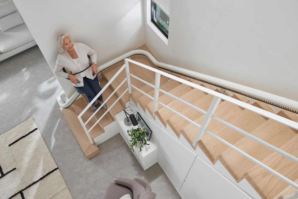 Flow X stair lift moving position 2