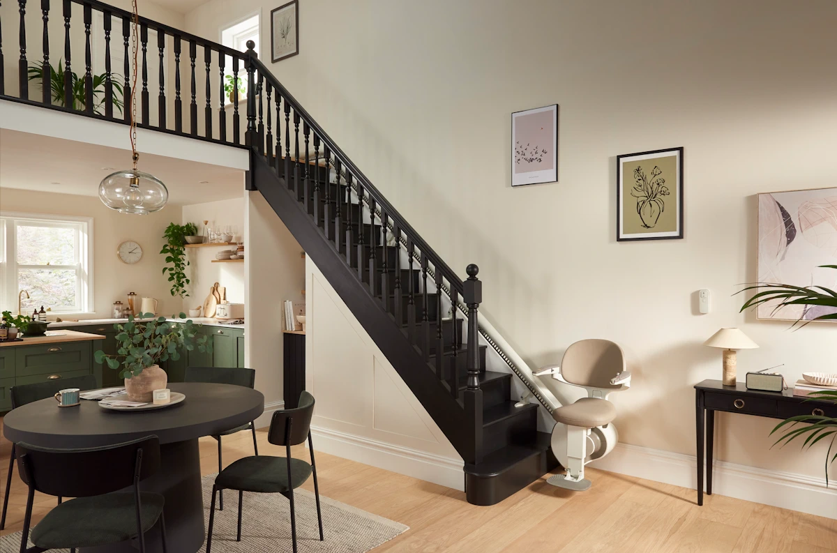 Flow X stair lift moving position 1